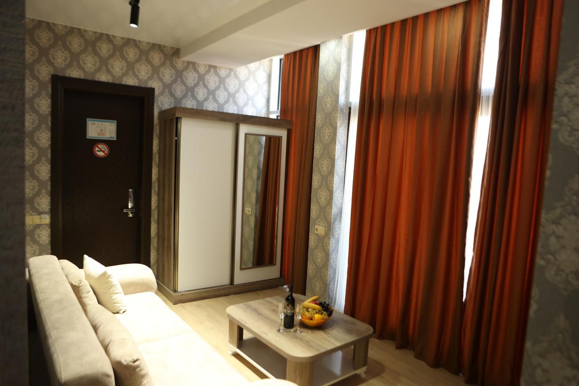 Dream Tower Hotel Batumi Exterior photo