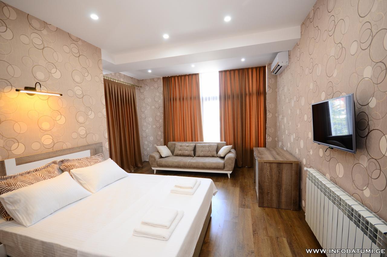 Dream Tower Hotel Batumi Exterior photo