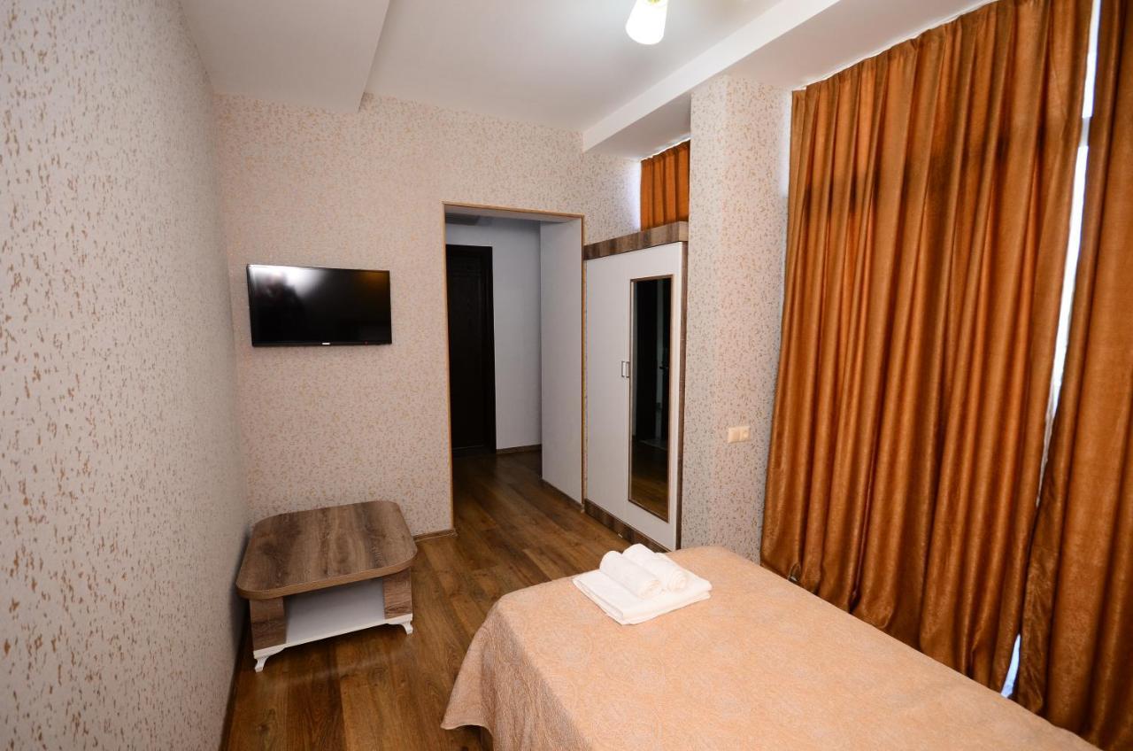 Dream Tower Hotel Batumi Exterior photo