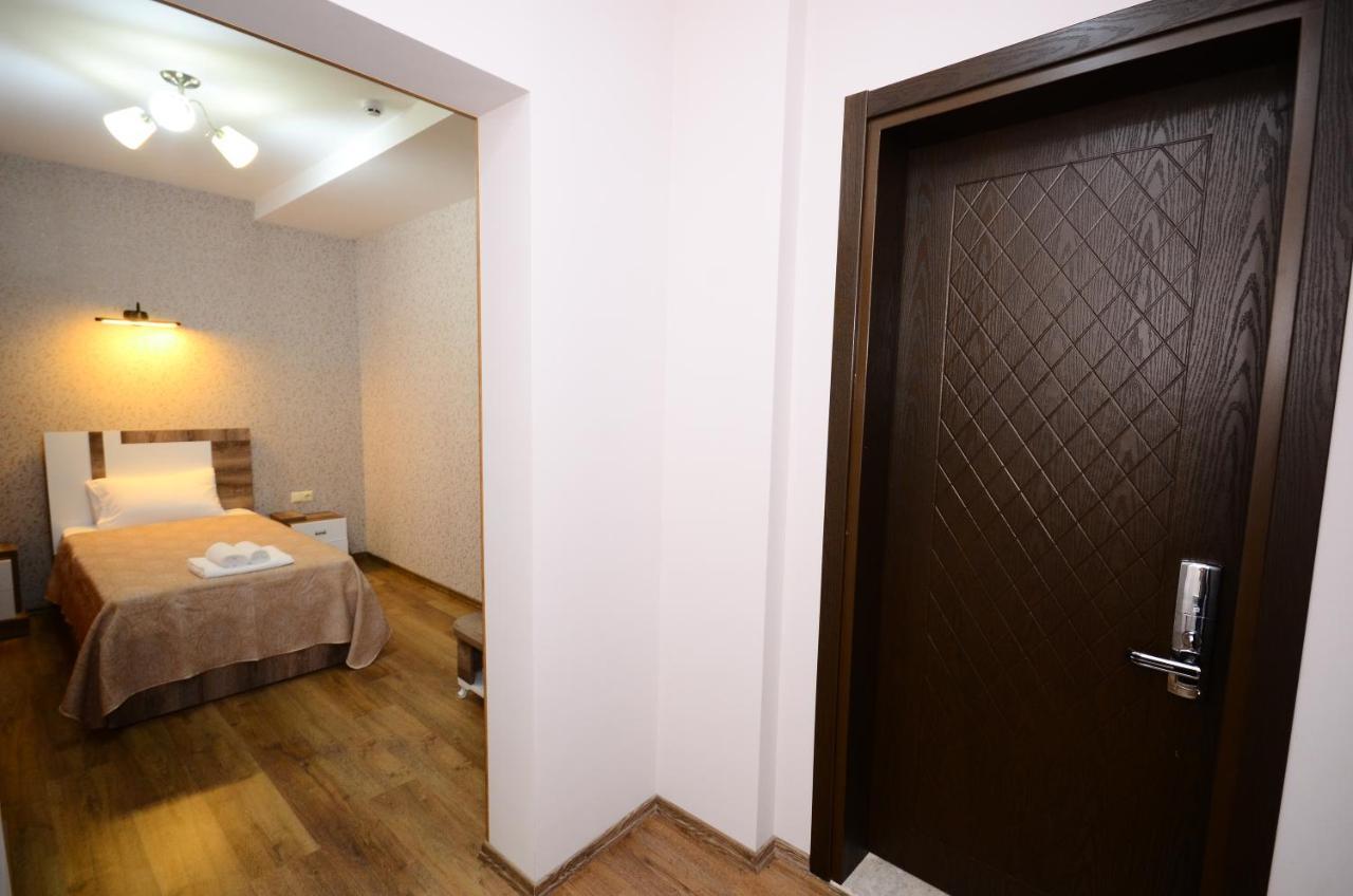 Dream Tower Hotel Batumi Exterior photo