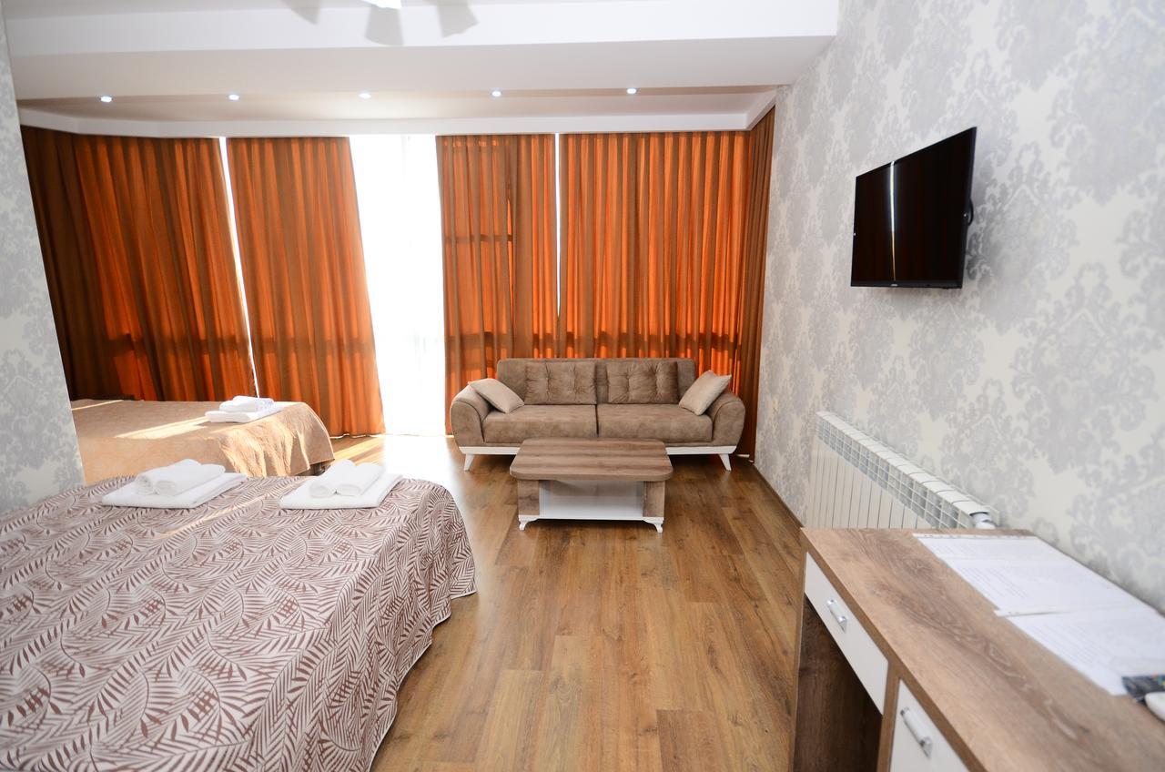 Dream Tower Hotel Batumi Exterior photo