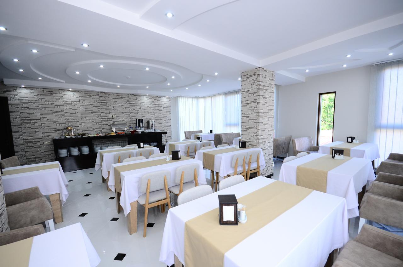 Dream Tower Hotel Batumi Exterior photo