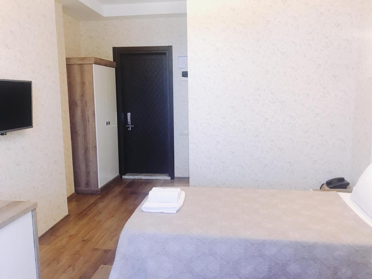 Dream Tower Hotel Batumi Exterior photo